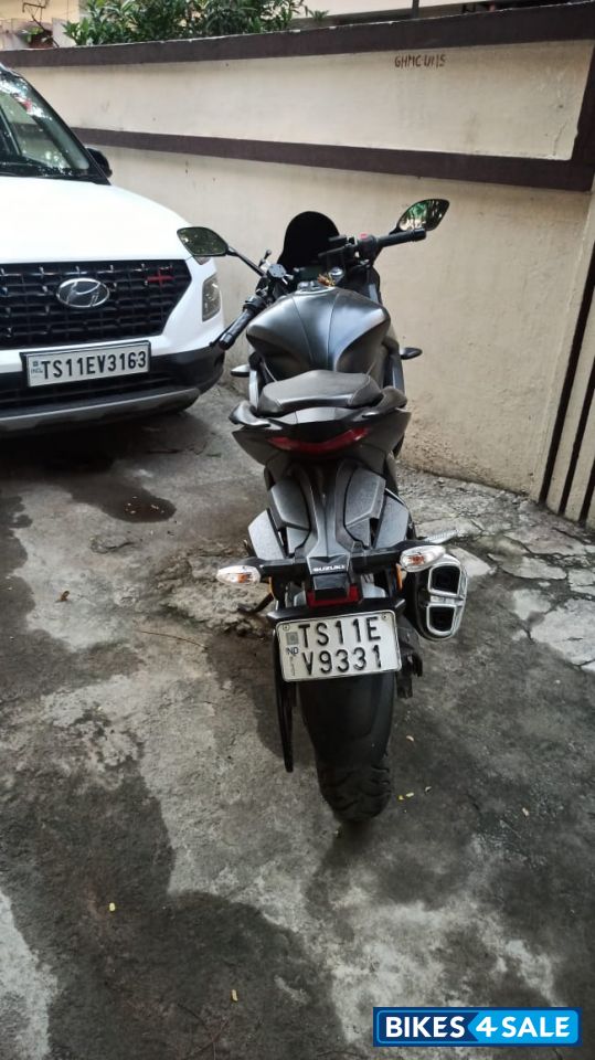 Matte Black Suzuki Gixxer SF 250