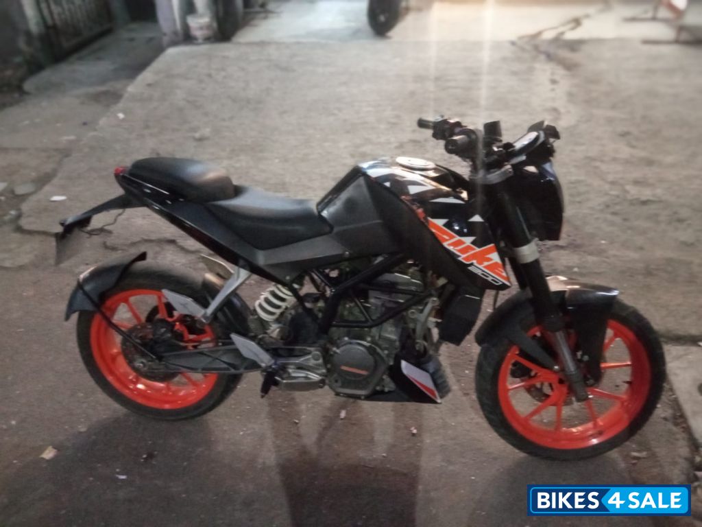 KTM Duke 200