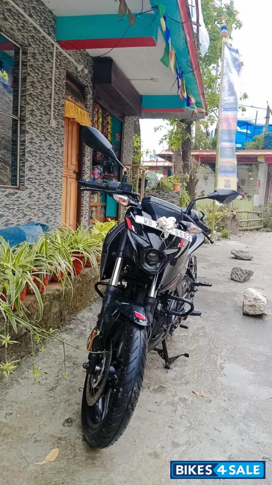Bajaj Pulsar N160