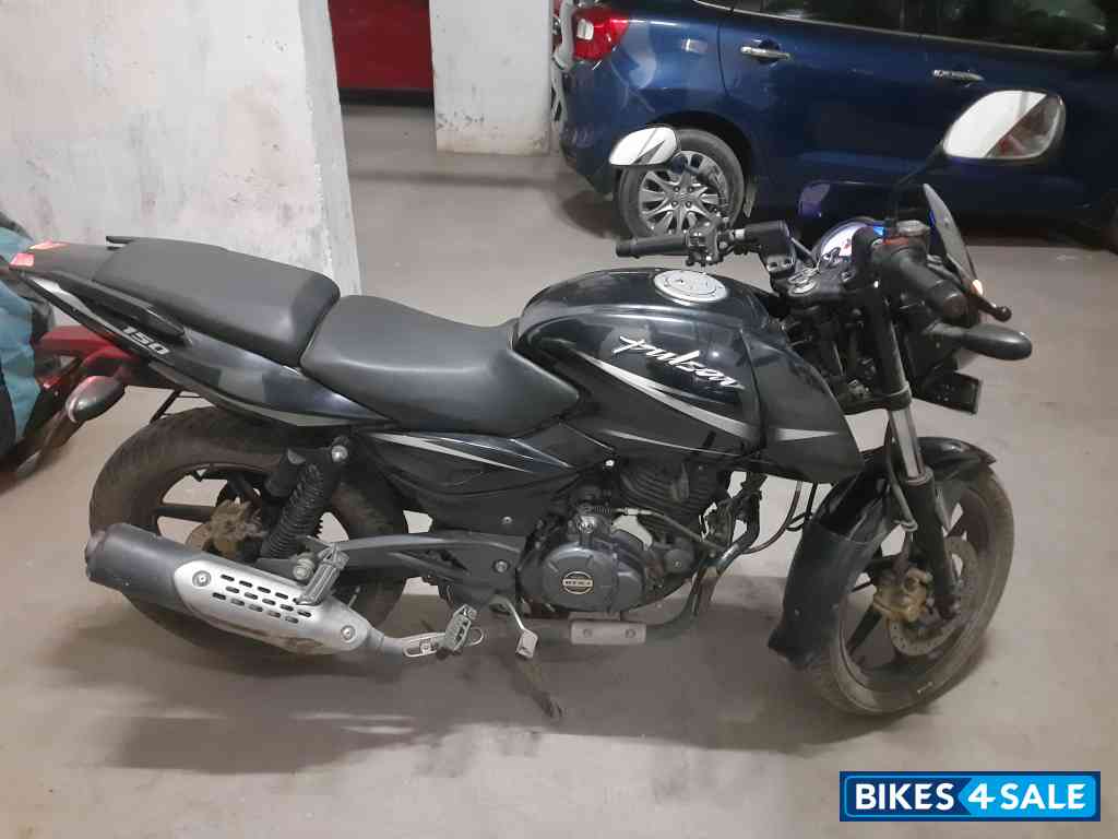 Bajaj Pulsar P150 Twin Disc Split Seat