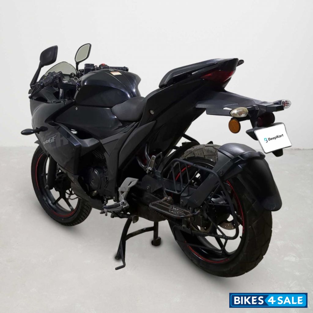 Suzuki Gixxer SF