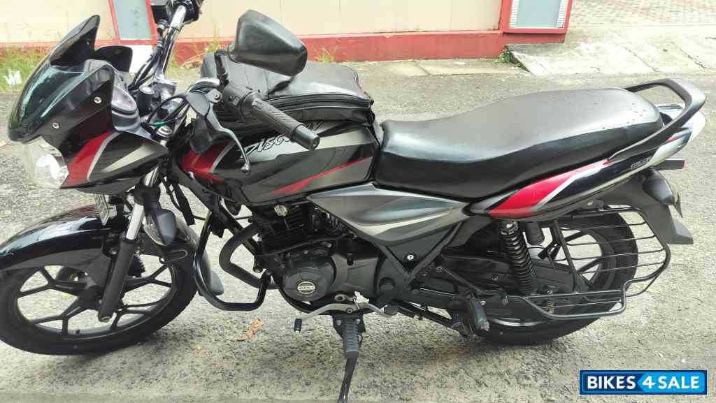 Black And Red Bajaj Discover DTSi 125