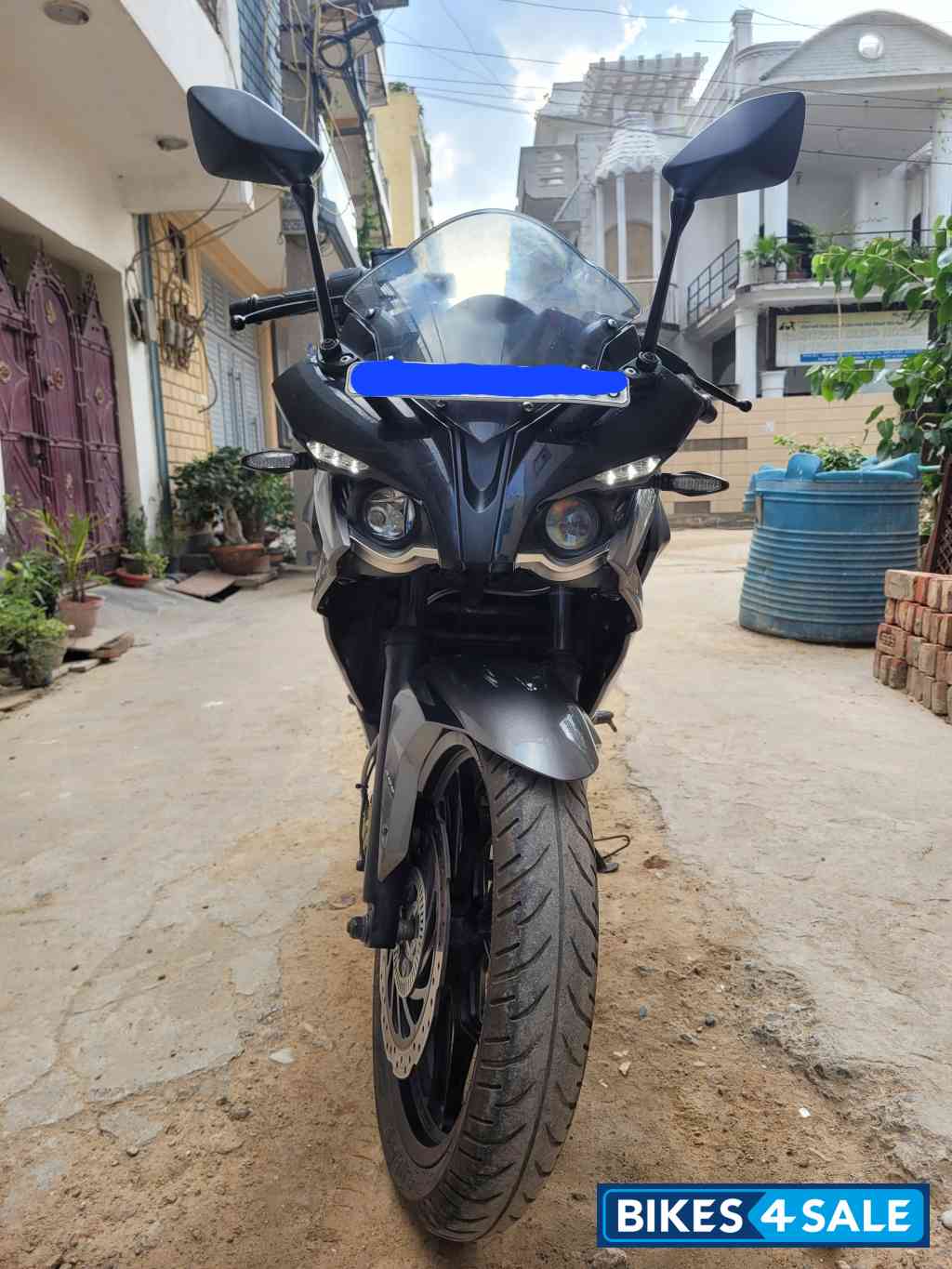 Bajaj Pulsar RS 200 ABS Bajaj Pulsar RS 200 ABS