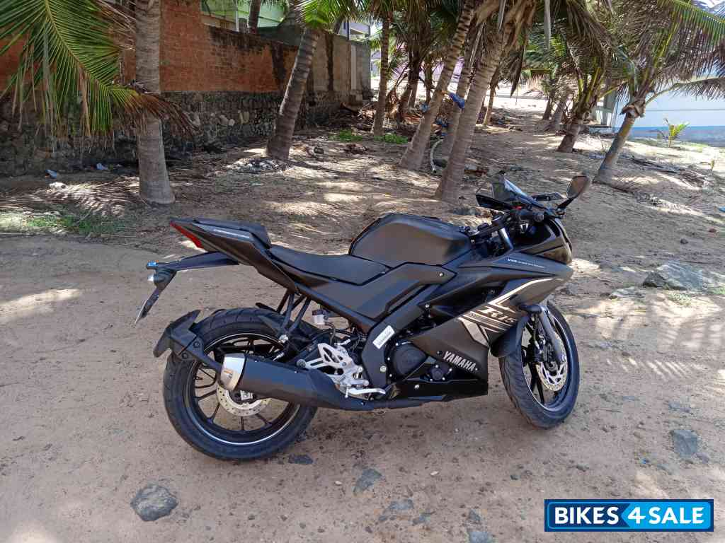 Mat Black Yamaha YZF R15 V3