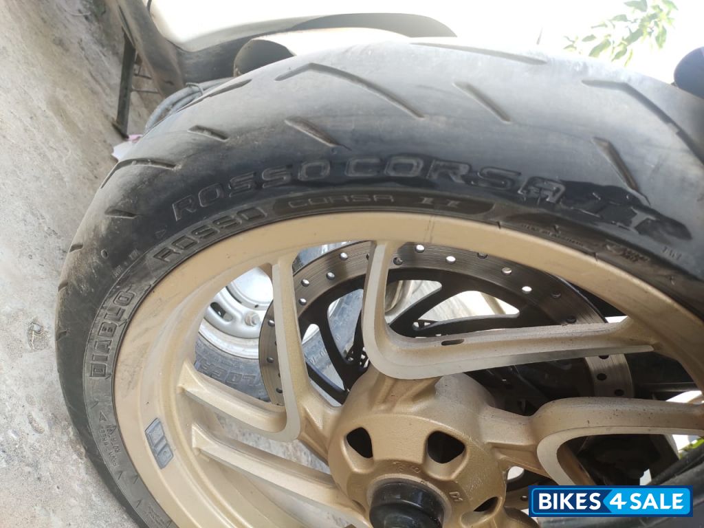 Bajaj Dominar 400 Disc