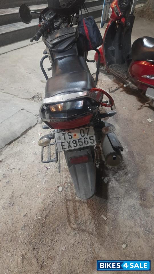 Green Yamaha Saluto 125 Green Yamaha Saluto 125