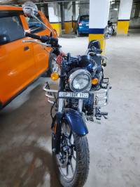 Blue Royal Enfield Meteor 350