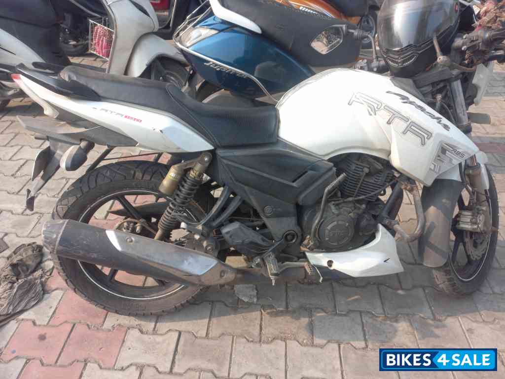 TVS Apache RTR 180 ABS