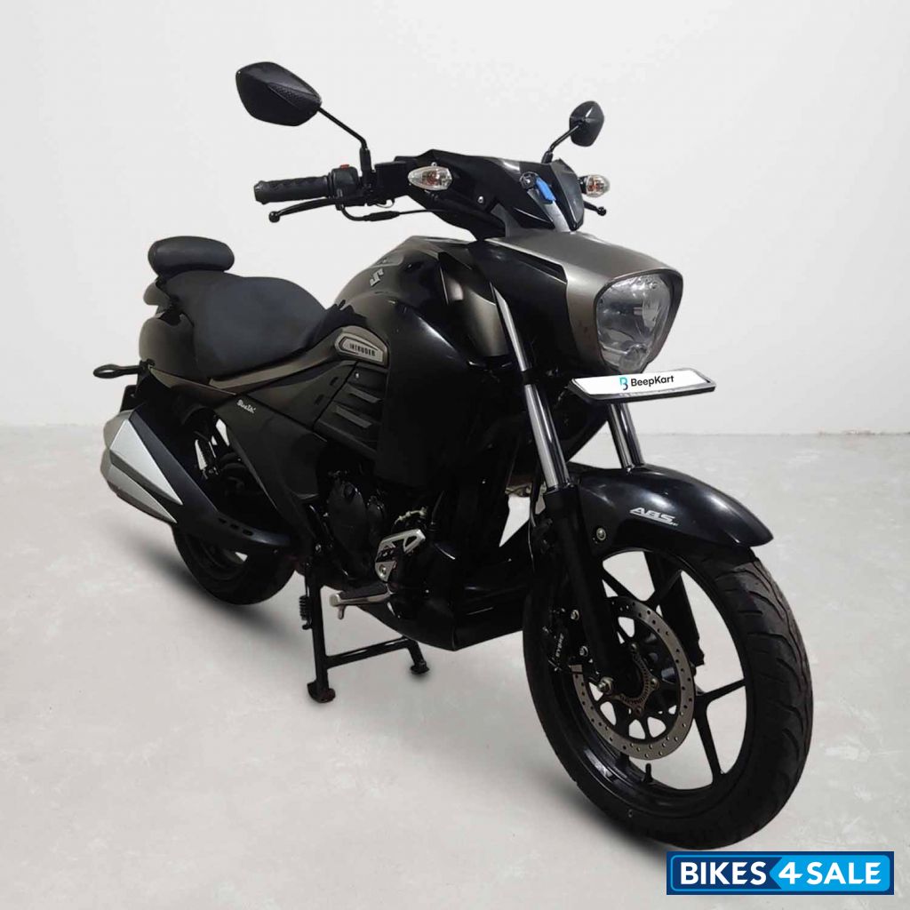 Suzuki Intruder 150