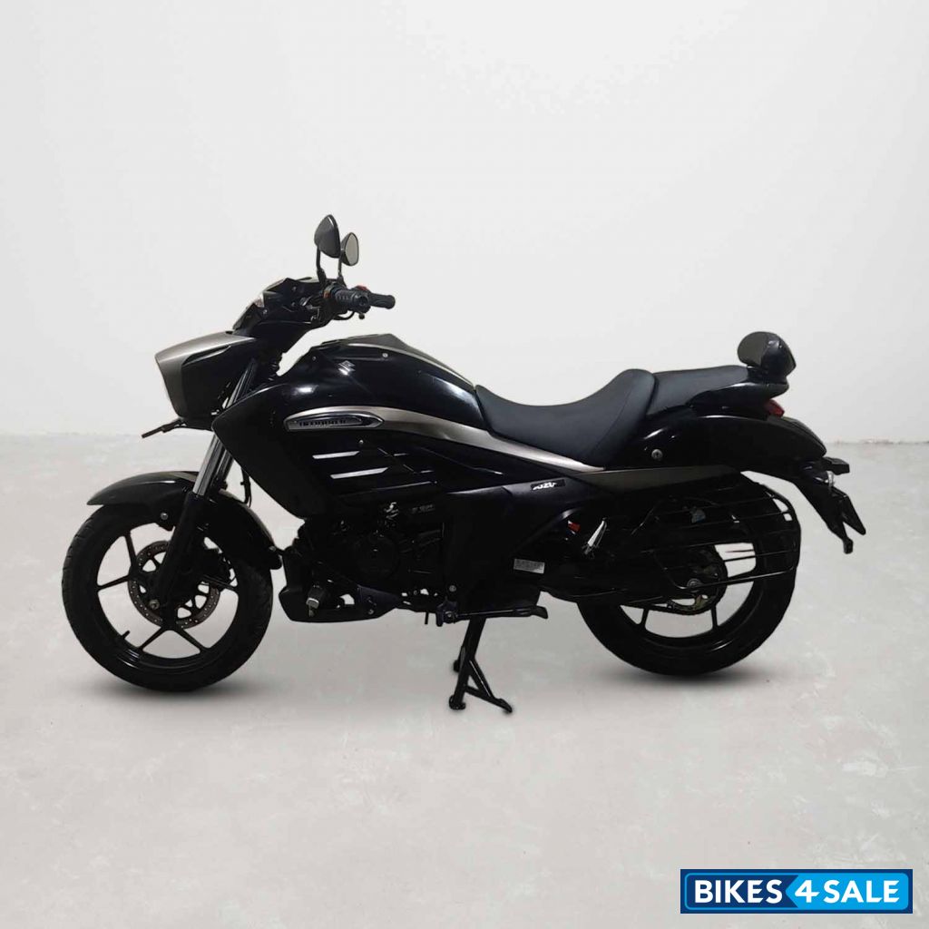 Suzuki Intruder 150