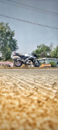 Yamaha R15M