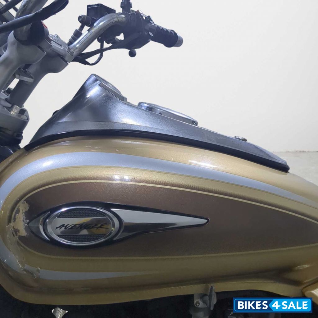 Bajaj Avenger Cruise 220