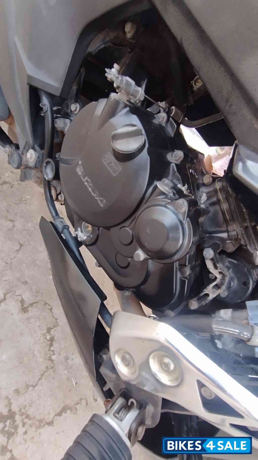 Black/ Metty Silver Suzuki Intruder 150