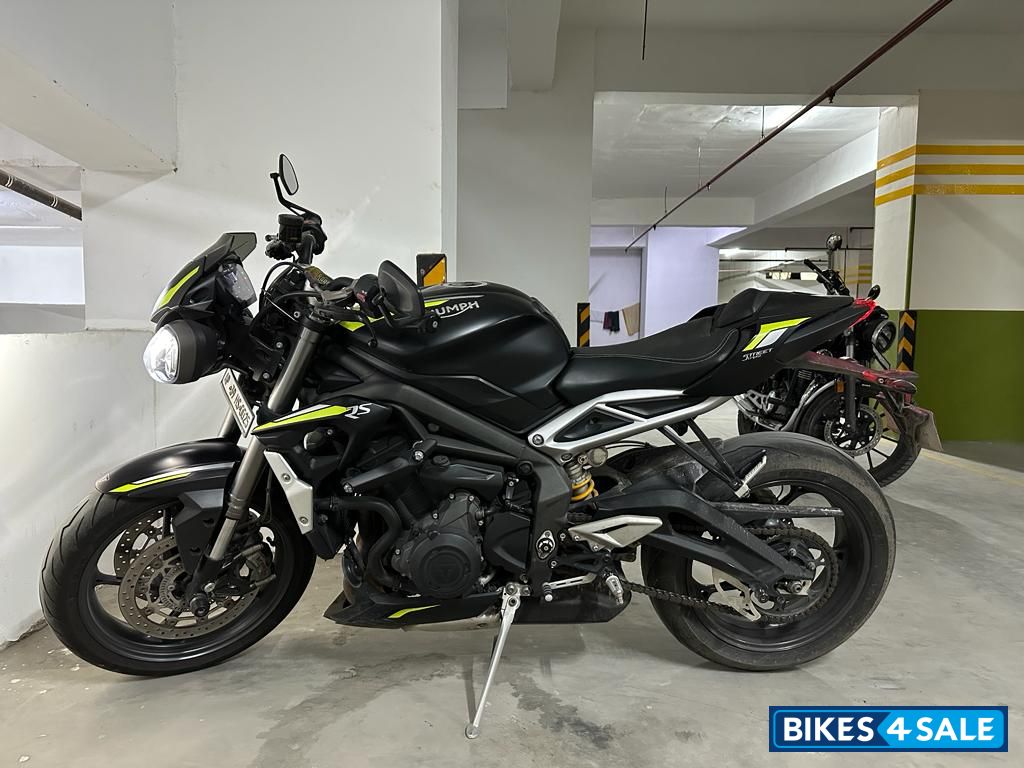 Matt Black Triumph Street Triple RS