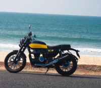 Yellow And Black Honda CB350RS