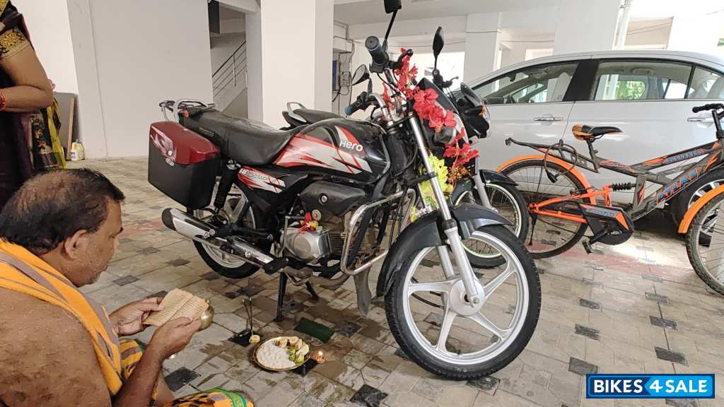 Red Hero HF Deluxe BS6