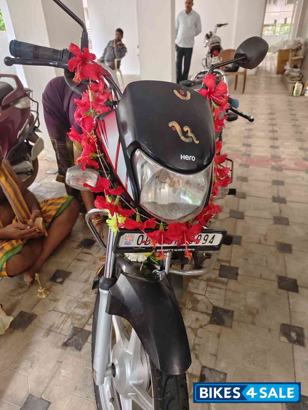 Red Hero HF Deluxe BS6