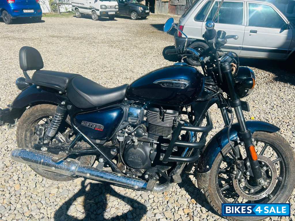 Stellar Blue Royal Enfield Meteor 350 Stellar