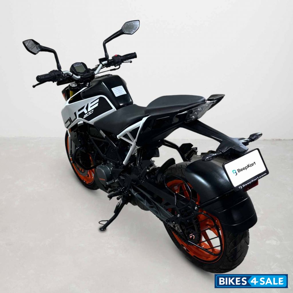 KTM Duke 200