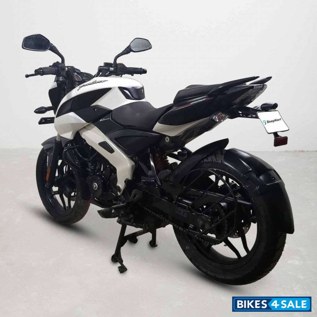 Bajaj Pulsar NS200