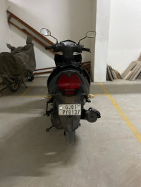 Black Yamaha Cygnus Ray ZR