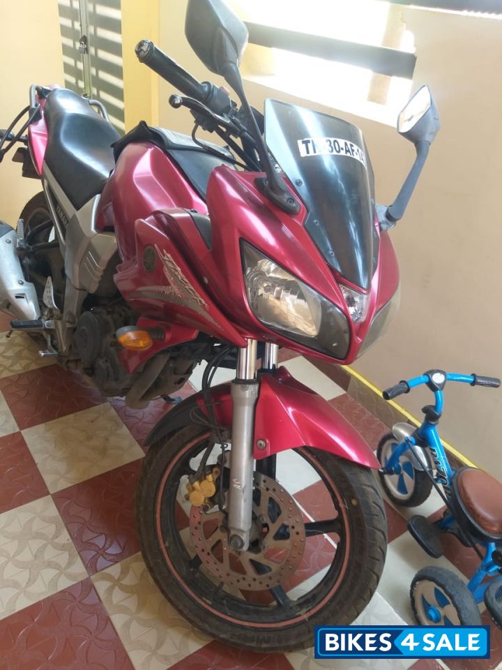 Red Yamaha Fazer