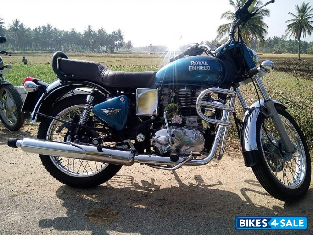 Blue Royal Enfield Bullet 350 Twinspark