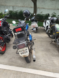 Blue Royal Enfield Bullet 350 Twinspark