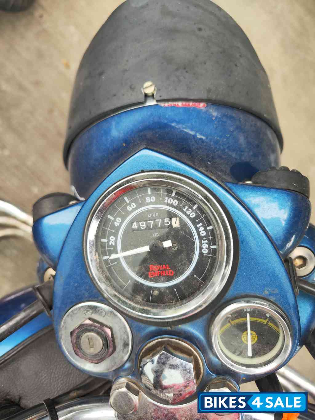 Blue Royal Enfield Bullet 350 Twinspark