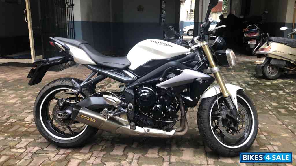 Triumph Street Triple
