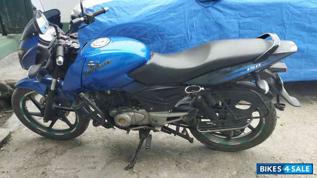 Blue Bajaj Pulsar 150 DTSi