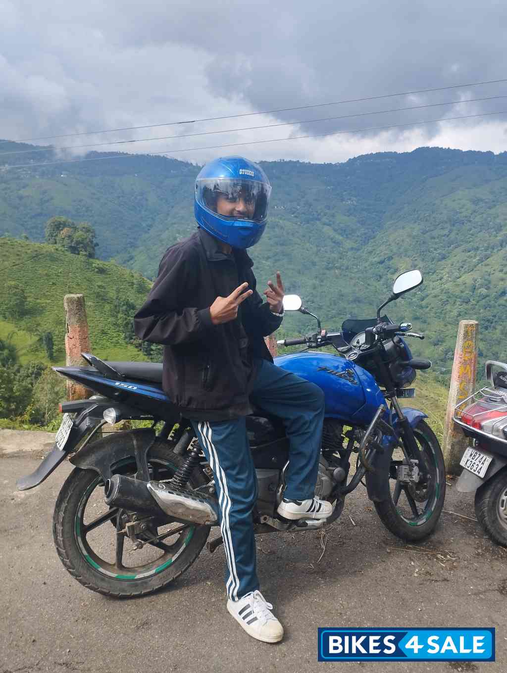 Blue Bajaj Pulsar 150 DTSi