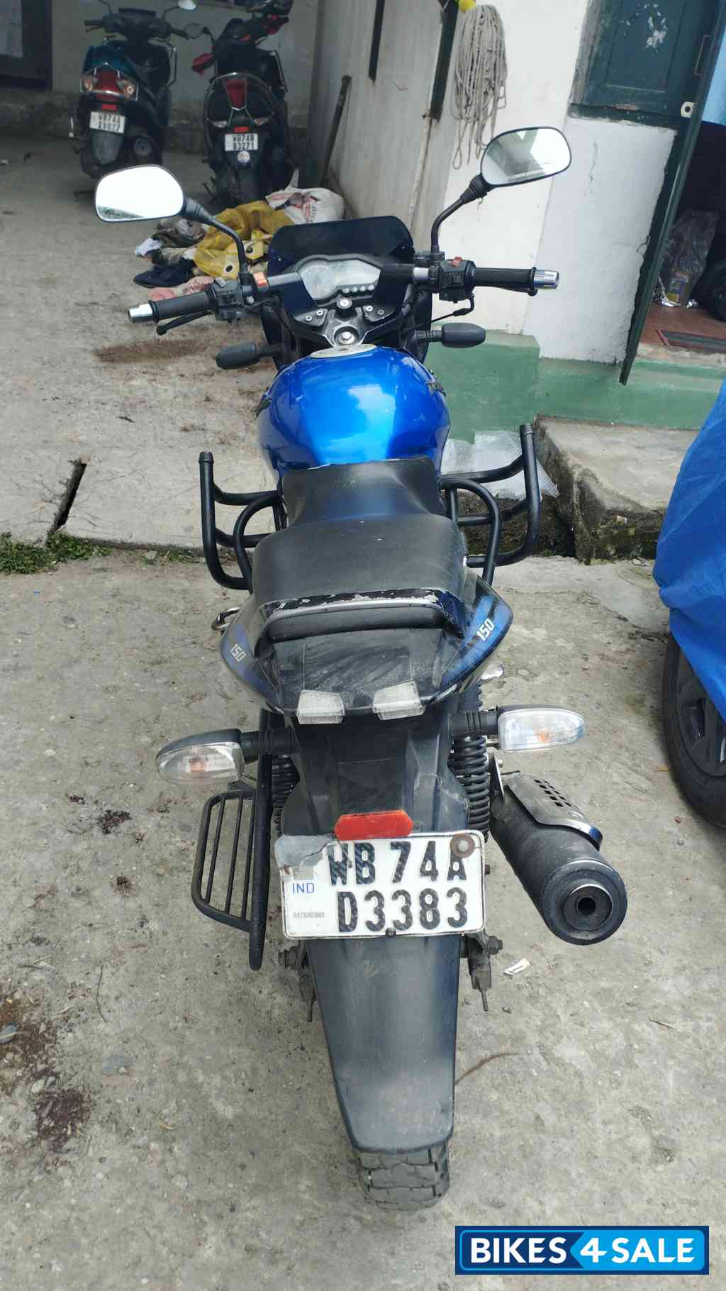 Blue Bajaj Pulsar 150 DTSi