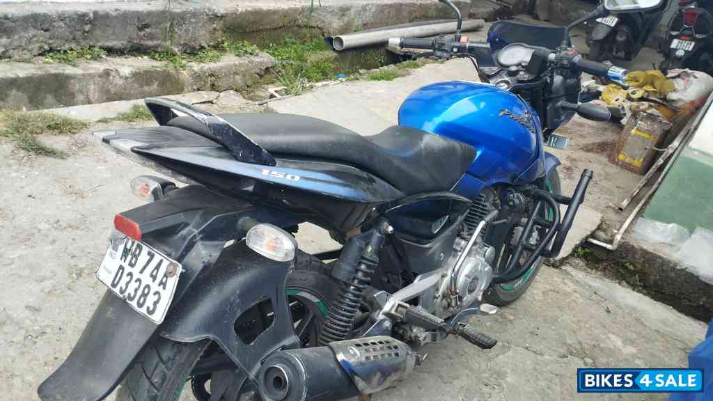 Blue Bajaj Pulsar 150 DTSi