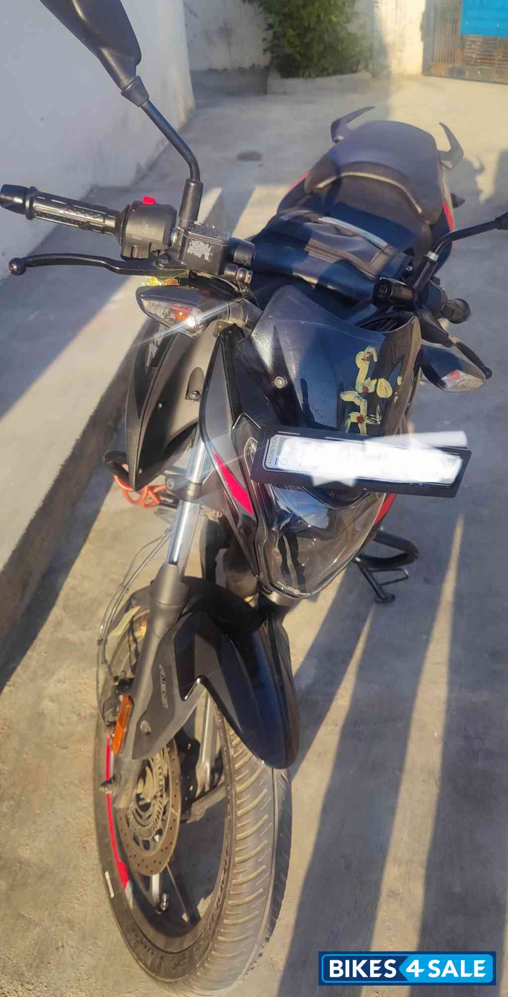 Bajaj Pulsar P150 Twin Disc Split Seat
