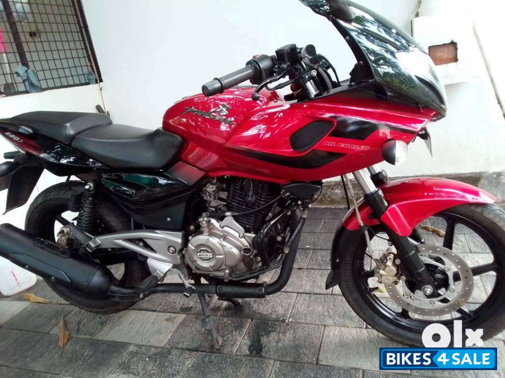 Wine Red/black Dual Bajaj Pulsar 220F