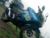 Blue Suzuki Gixxer SF