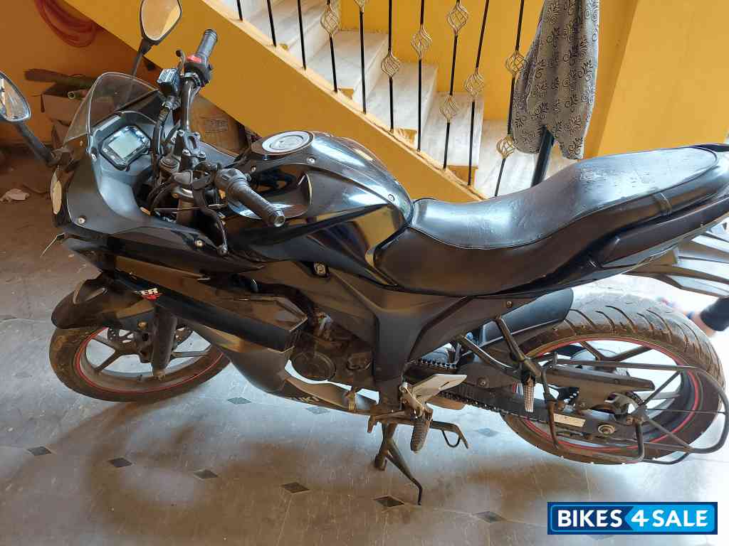 Suzuki Gixxer SF