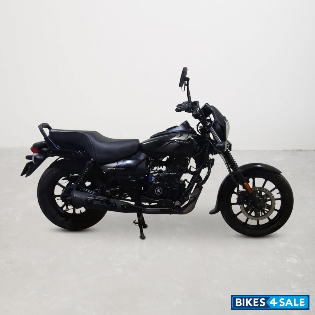 Bajaj Avenger Street 160
