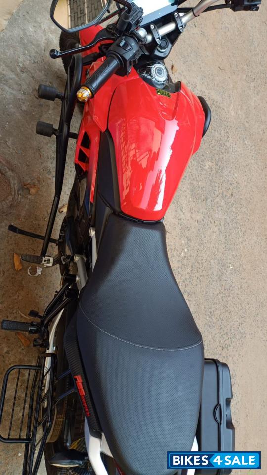 Revolt RV 400 Revolt RV 400