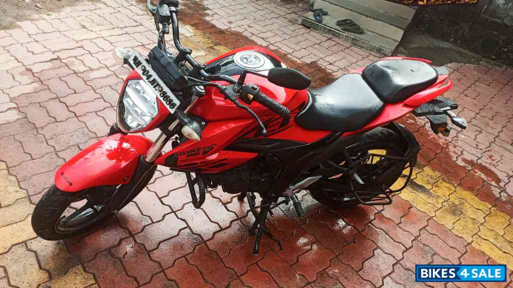 Red And Black Suzuki Gixxer 150