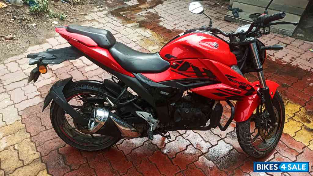 Red And Black Suzuki Gixxer 150