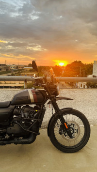 Yezdi Adventure Matte