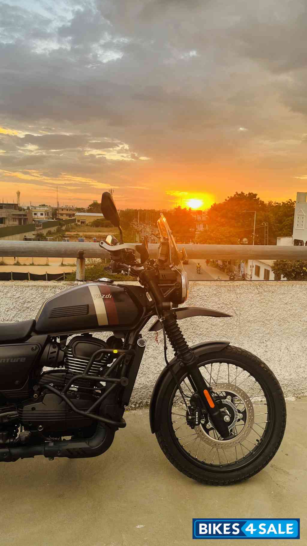 Yezdi Adventure Matte