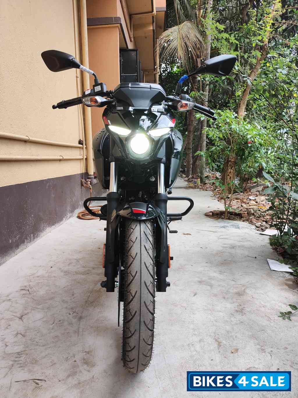 Bajaj Pulsar N160 Dual Channel ABS
