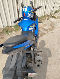Blue Suzuki Gixxer SF