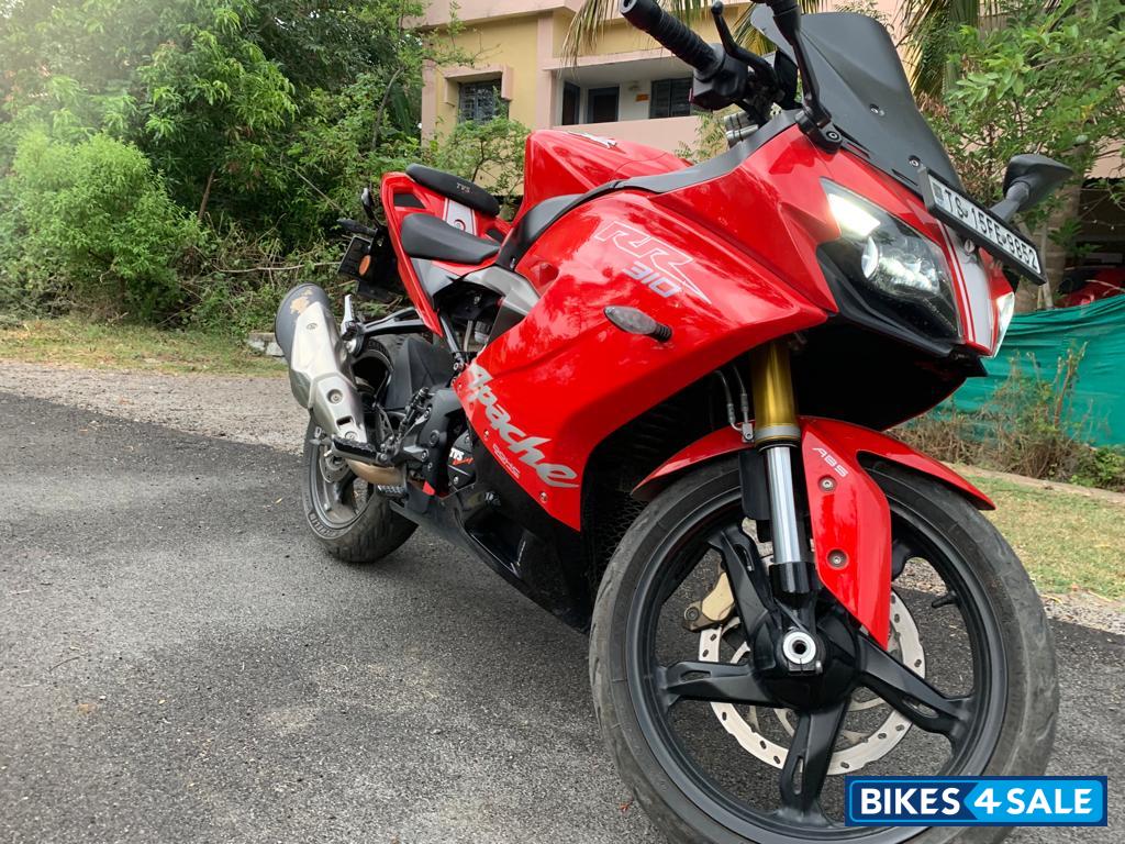 Red TVS Apache RR 310
