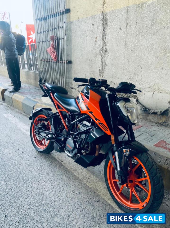 KTM Duke 200