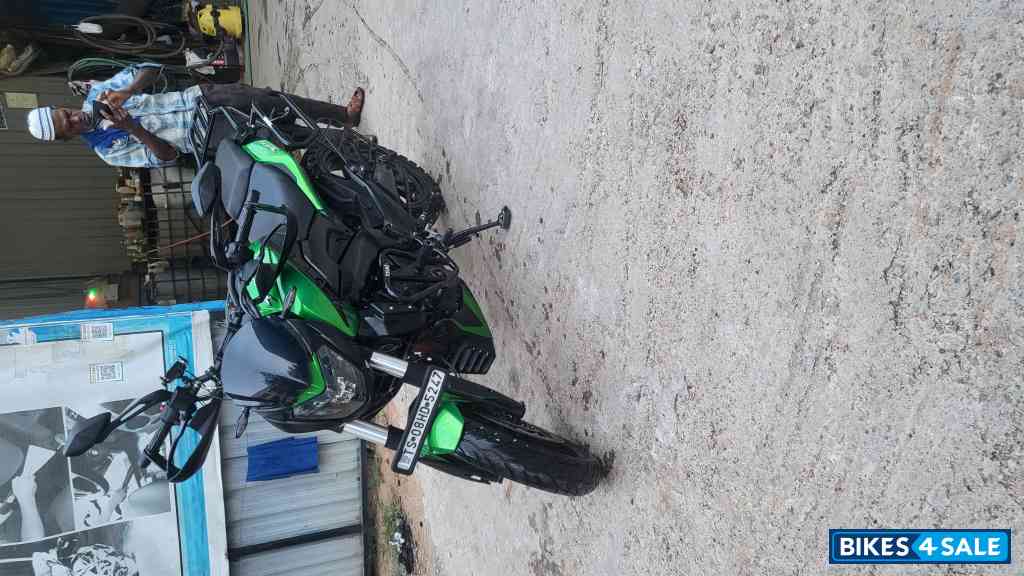 Aurora Green Bajaj Dominar 400 ABS BS6