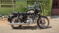 Black Royal Enfield Classic 350